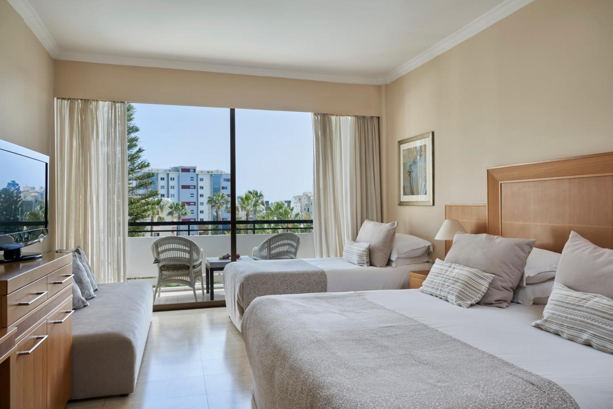 Atlantica Oasis Hotel Limassol Kültér fotó